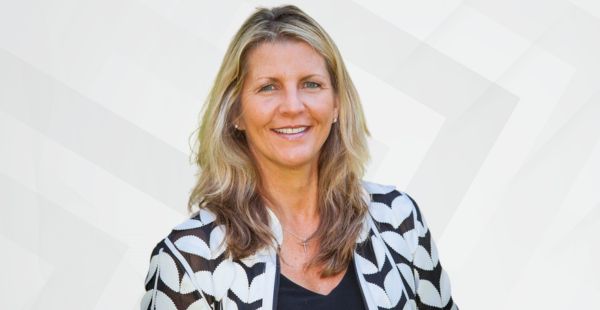 Deb Smiley headshot